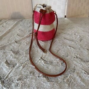 Striped Crochet Drawstring Crossbody Bag - Pink & White